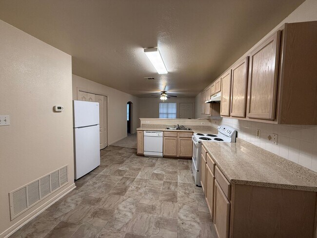 406 Brittney Way unit D, Harker Heights, TX 76548 - photo 5