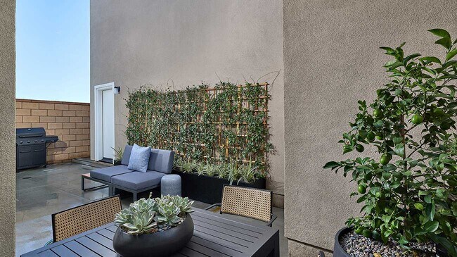 16556 Forest Ln unit 37794197, Fontana, CA 92336 - photo 4