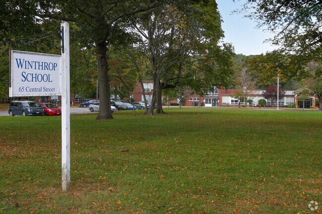 Winthrop School is located Ipswich.