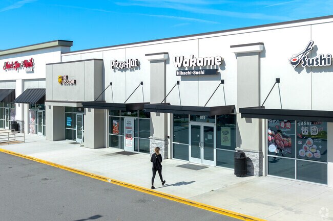 Lake Juliana Shopping Center offers a variety of retail & dining option for visitors.