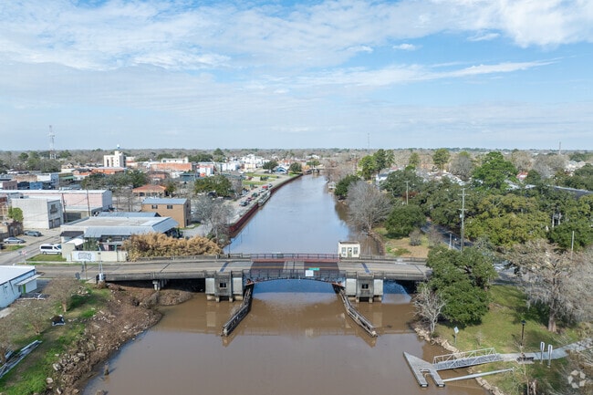 Bayou Teche runs directly through New Iberia, offering many recreational activities.