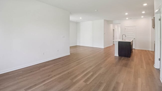 1111 Bluebell Ln, Bartlett, IL 60103 - photo 7