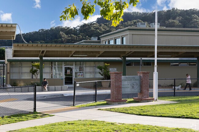 Parkside Intermediate School is one choice for Crestmoor parents..