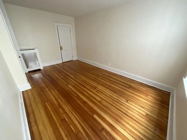 9 Barrows St unit 3, Allston, MA 02134 - photo 4