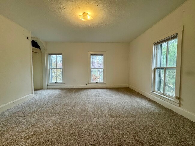 409 W Hempstead Ave unit B, Fairfield, IA 52556 - photo 5