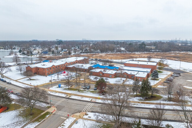 The courses at Clifford Johnson School encourage critical thinking and creativity.