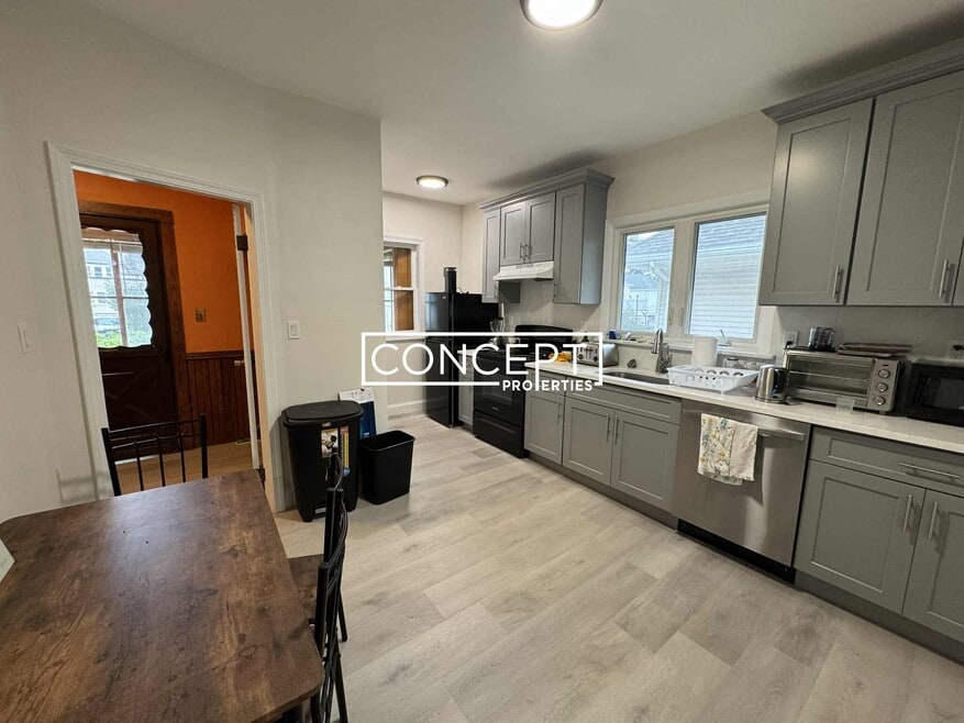 100 W Adams St unit 1CP, Somerville, MA 02144 - photo 1