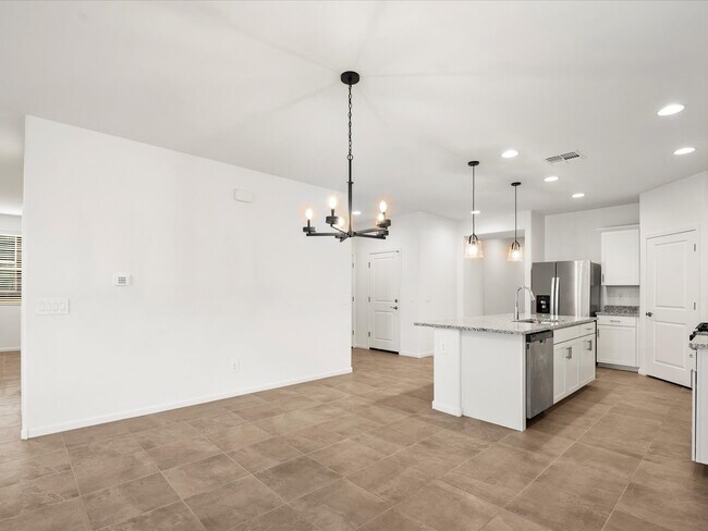 737 W Calle Cubeta, Sahuarita, AZ 85629 - photo 7