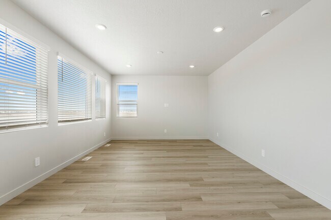 1408 N Baen Way, Tooele, UT 84074 - photo 3