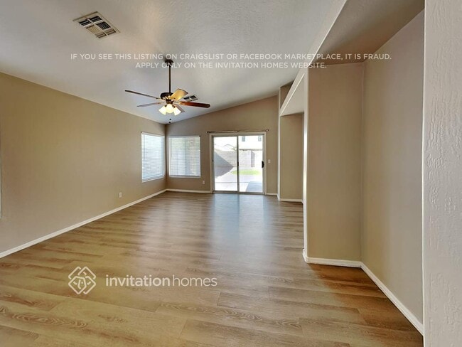 15417 W Port Royale Ln, Surprise, AZ 85379 - photo 3