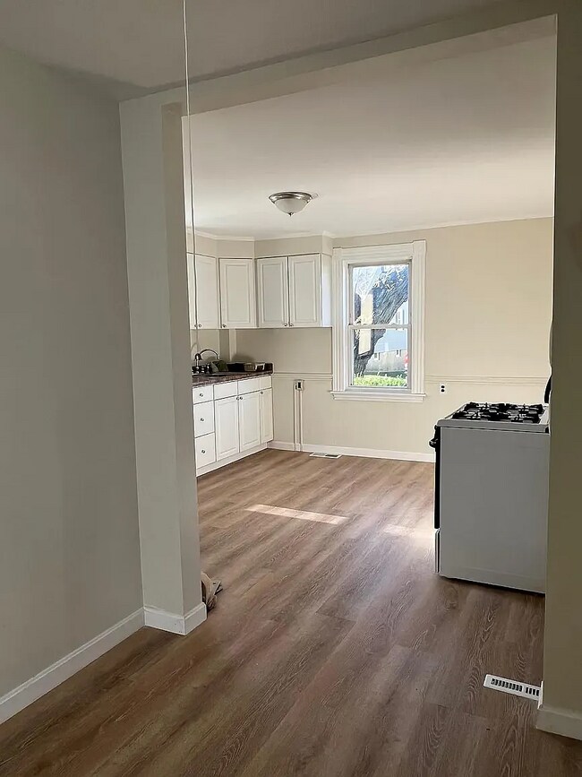 6 Wheeler St unit 1, Peabody, MA 01960 - photo 4