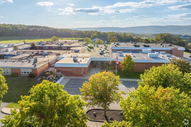 Pittston Area High School receives a strong rating on Niche.com.