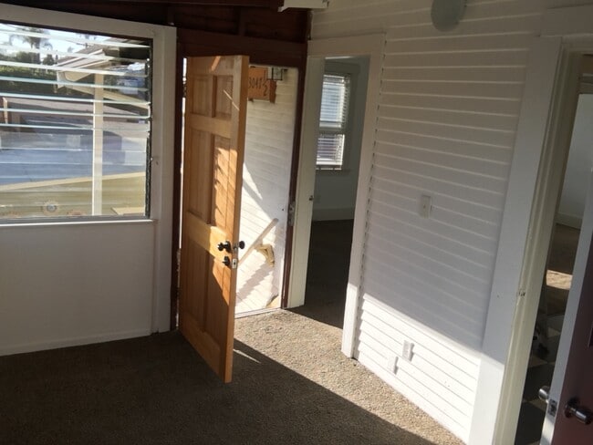 entrance into sunroom / office