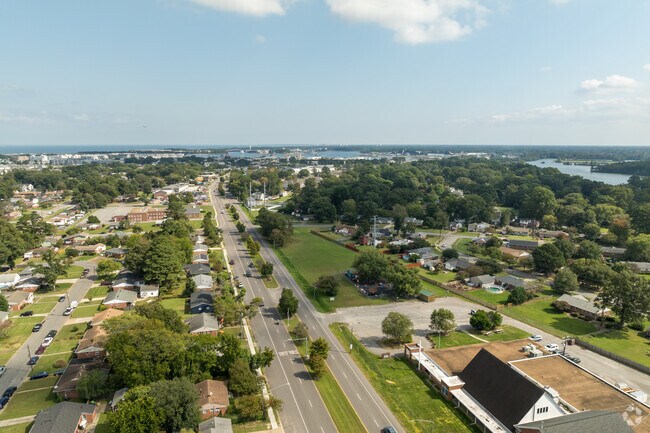 Shopping and dining is easy for North Camellia Acres residents along E Little Creek Rd.