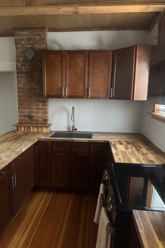 5 Charles St, Schenectady, NY 12304