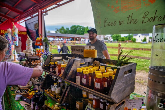 Located near the Central Business District, the Farmer's Market is a Kalamazoo tradition.