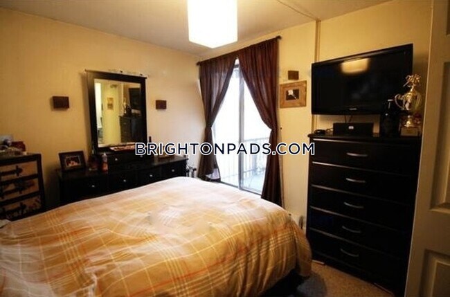 144 Kenrick St unit 23, Brighton, MA 02135 - photo 5