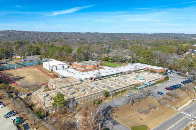 Green Valley Elementary School is a great school for kids in Hoover.