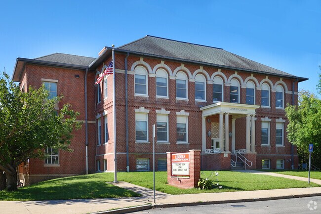 The Lincoln Elementary School is a public affiliated K-5 school located in Melrose, MA.