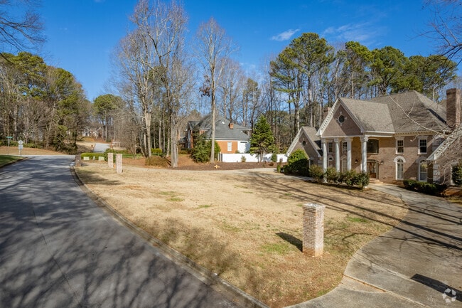 Smoke Rise is characterized by wide streets and large lots.