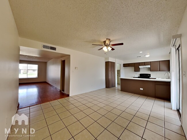 7555 W Devonshire Ave, Phoenix, AZ 85033 - photo 4