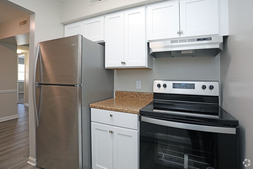 The Flats at Rutgers, Roanoke, VA 24012 - photo 1