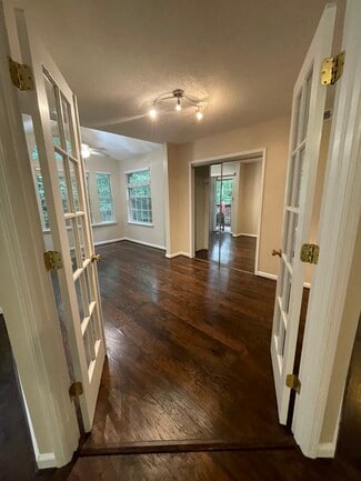 909 Wentworth Ct Unit 909, Alpharetta, GA 30022