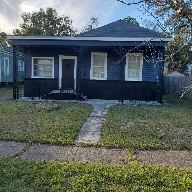 354 Charles St, Mobile, AL 36604 - photo 1