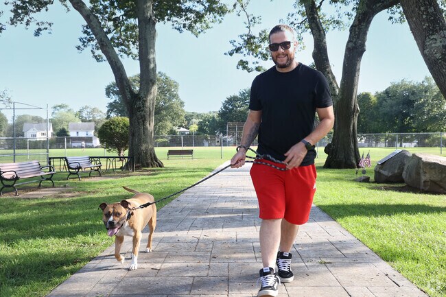 You'll enjoy taking the dog for a walk in Reading's Washington Park.