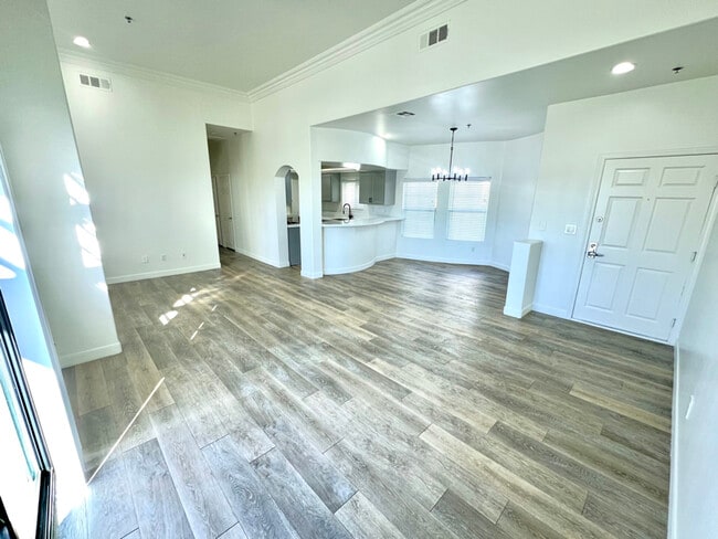 4623 Willis Ave unit 203, Los Angeles, CA 91403 - photo 3