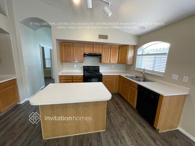 12569 W Desert Flower Rd, Avondale, AZ 85392 - photo 7