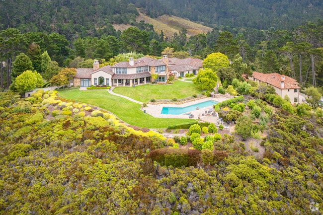 Fisherman's Flats/Josselyn Canyon's grand mansion merges with nature’s beauty.