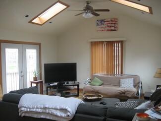 3246 N Downer Ave, Milwaukee, WI 53211