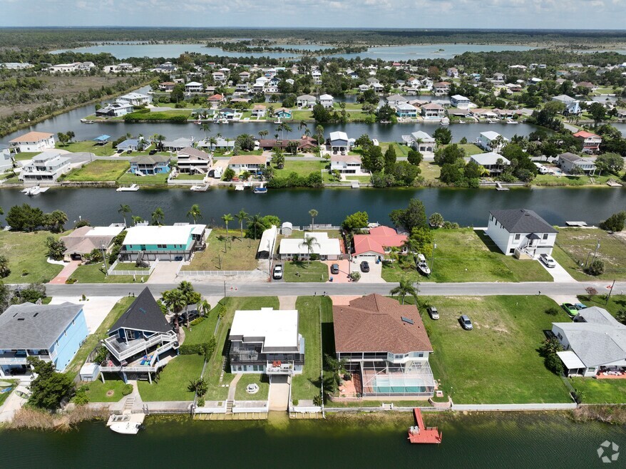 3408 Crape Myrtle Dr, Hernando Beach, FL 34607 - photo 2