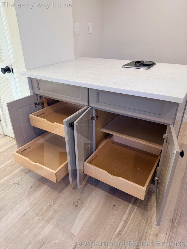 261 Mt Auburn St, Cambridge, MA 02138 - photo 3