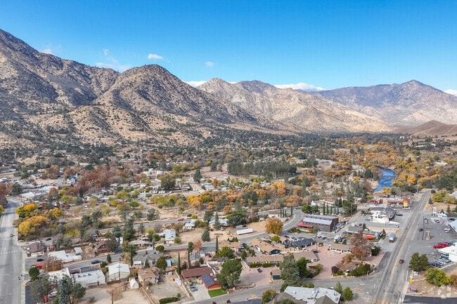 Kernville is nestled in the northern mountains of Lake Isabella.