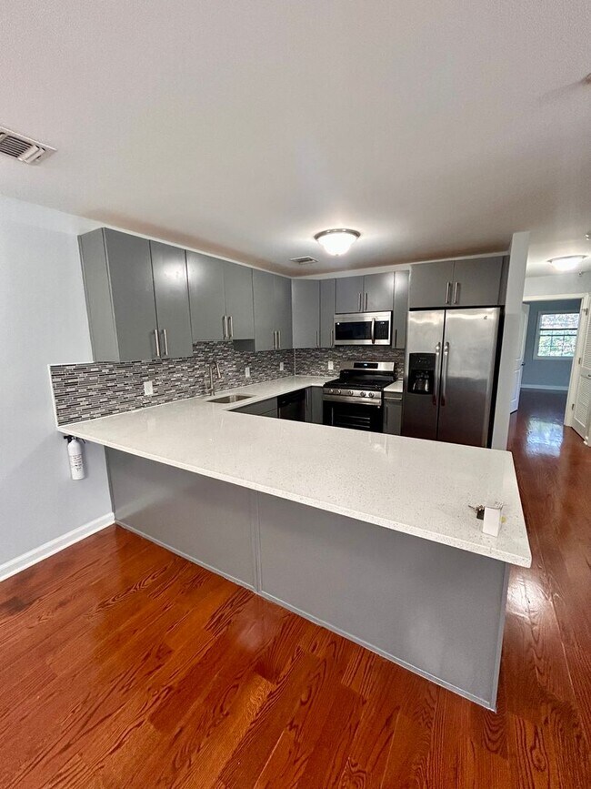 345 Edgerton Blvd, Avenel, NJ 07001
