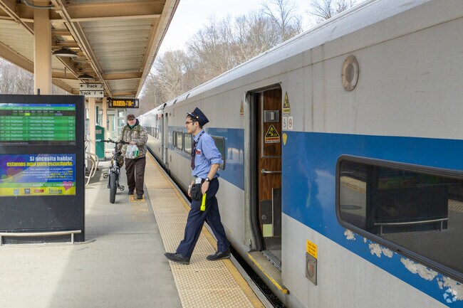 Cortlandt train station brings Montrose commuters to New York City in less than 30 minutes.