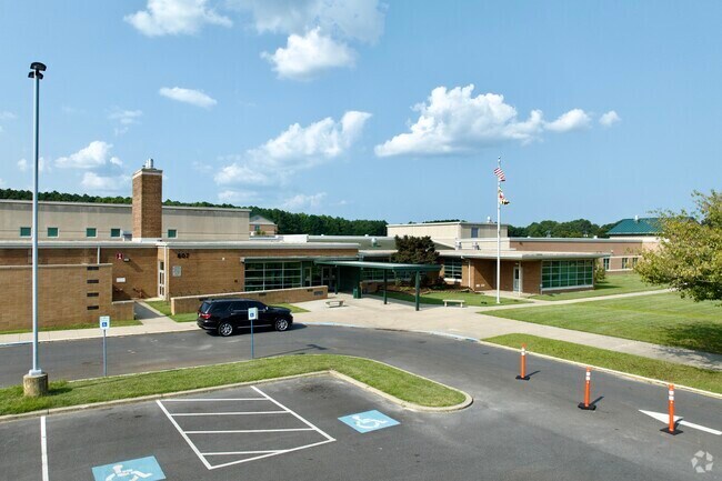 Salisbury Middle School serves the community of Salisbury.