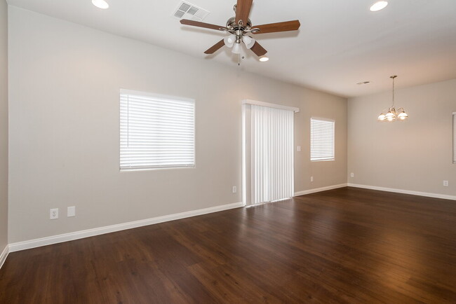 6226 Port Astoria Ct, Las Vegas, NV 89122 - photo 2