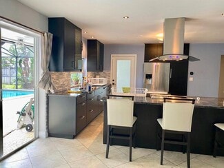 4116 Taft St, Hollywood, FL 33021
