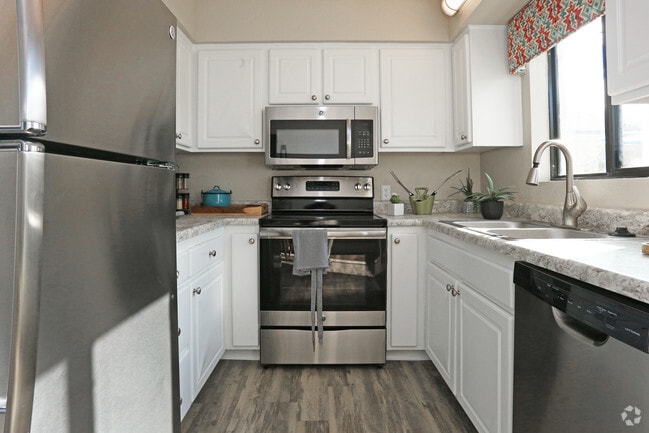 The Rev Apartment Homes, Tempe, AZ 85282 - photo 5