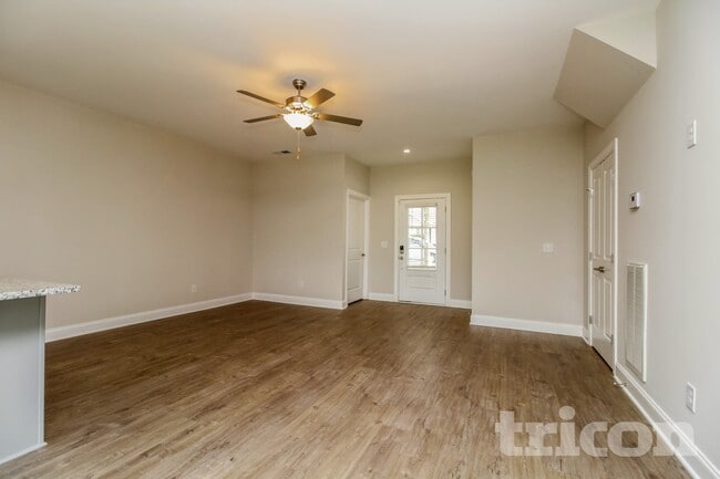 121 Dimaggio Dr, Springfield, TN 37172 - photo 2