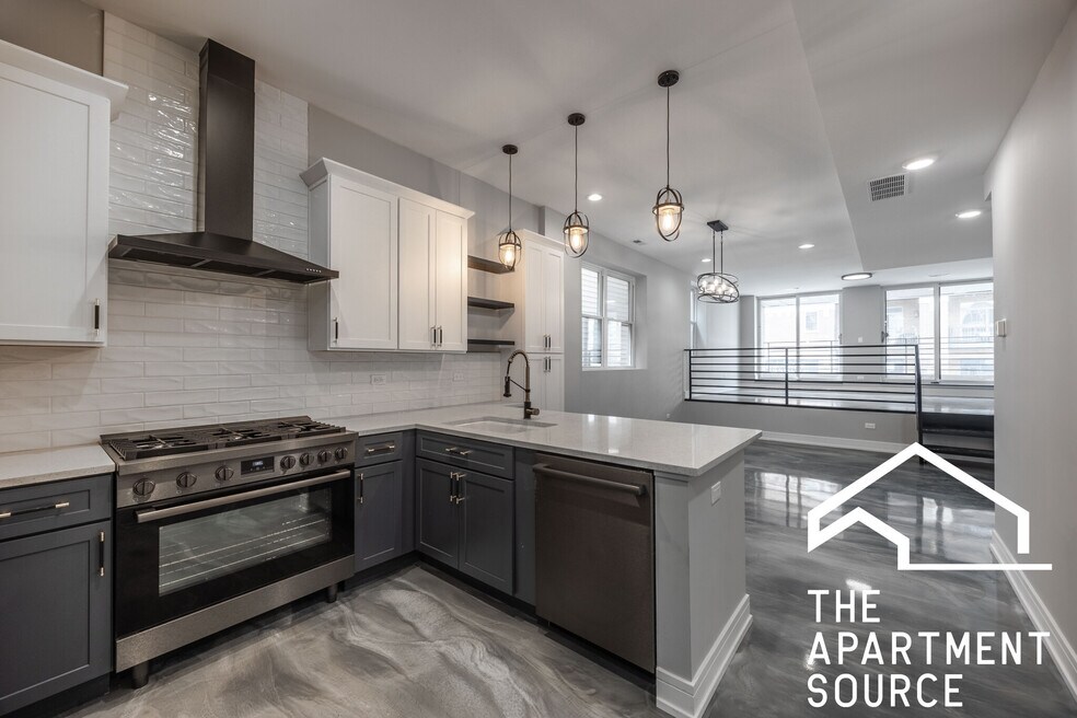 3255 N Elston Ave unit 1, Chicago, IL 60618 - photo 1