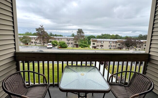 178 Treetop Cir unit 1024, Laconia, NH 03246 - photo 7