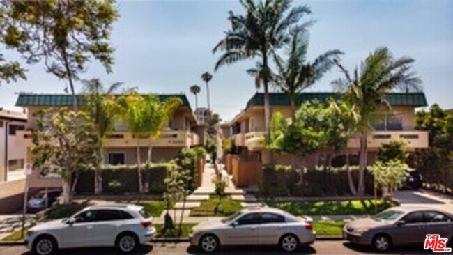 3557 Jasmine Ave unit 8, Los Angeles, CA 90034 - photo 2