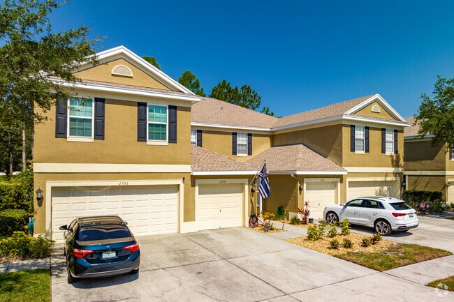 The townhomes near Woodgate feature one and two car garages.