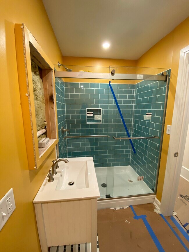 Full sized shower