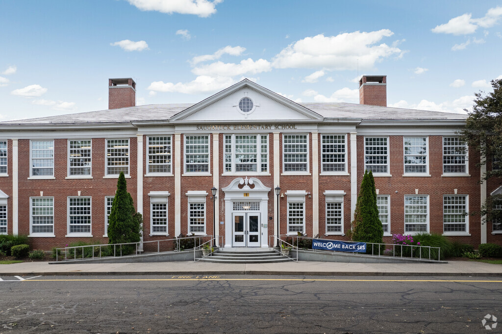 Saugatuck Elementary School is a well rated public school in Westport.