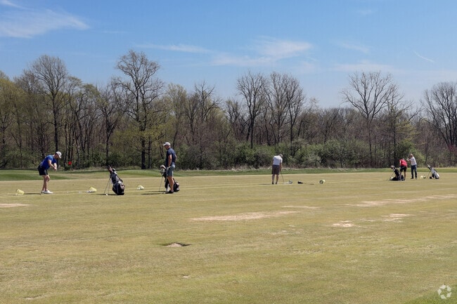 If you're interested in playing golf around Allisonville you will find nearby golf courses.